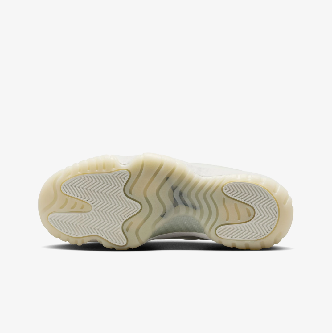 Air Jordan 11 Retro 'Pearl'