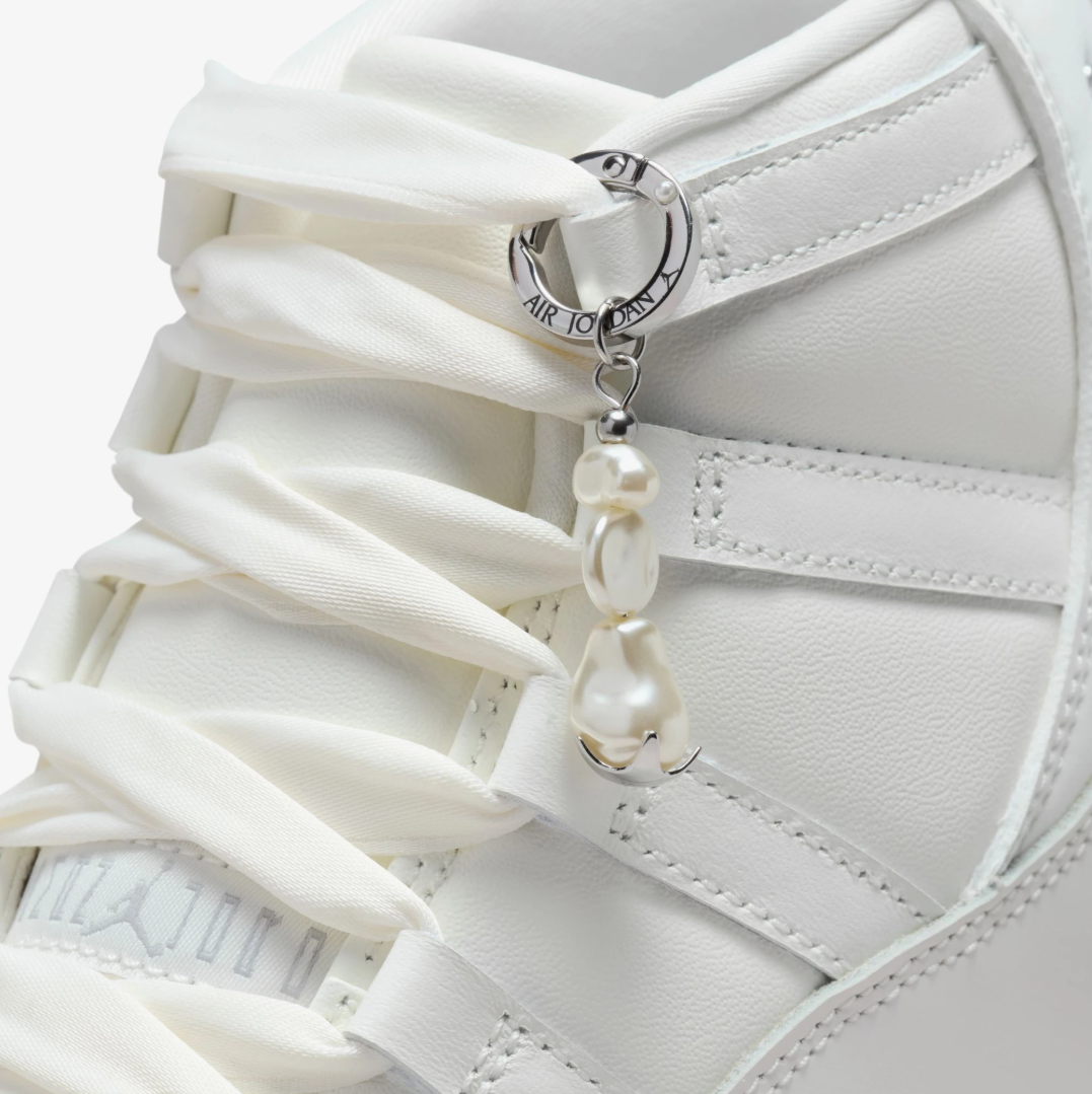 Air Jordan 11 Retro 'Pearl'